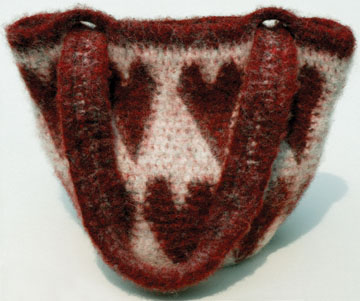 feltedheartpurse3.jpg